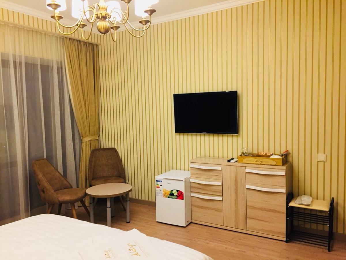 Altyn Aparthotel Astana Luaran gambar